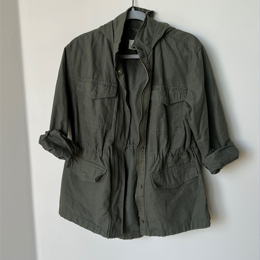 Universal thread army jacket size med